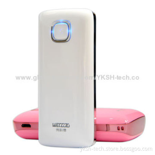 Power Banks with High-transformation Rate of 5,200mAh and Automatic Power-off Controlling Function